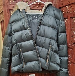 NWT ZARA Puffer Jacket w/ Hood and Belt in XL